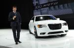 Chrysler 300C SRT8 2012 года